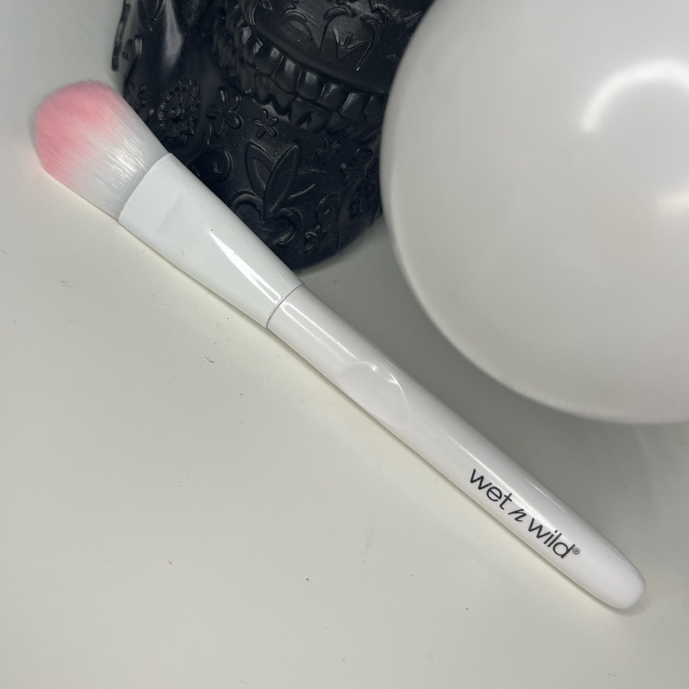 3/$15 Wet N Wild Pink & White Makeup Brush